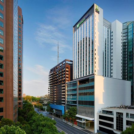 Holiday Inn Express Melbourne Southbank By Ihg Exterior photo