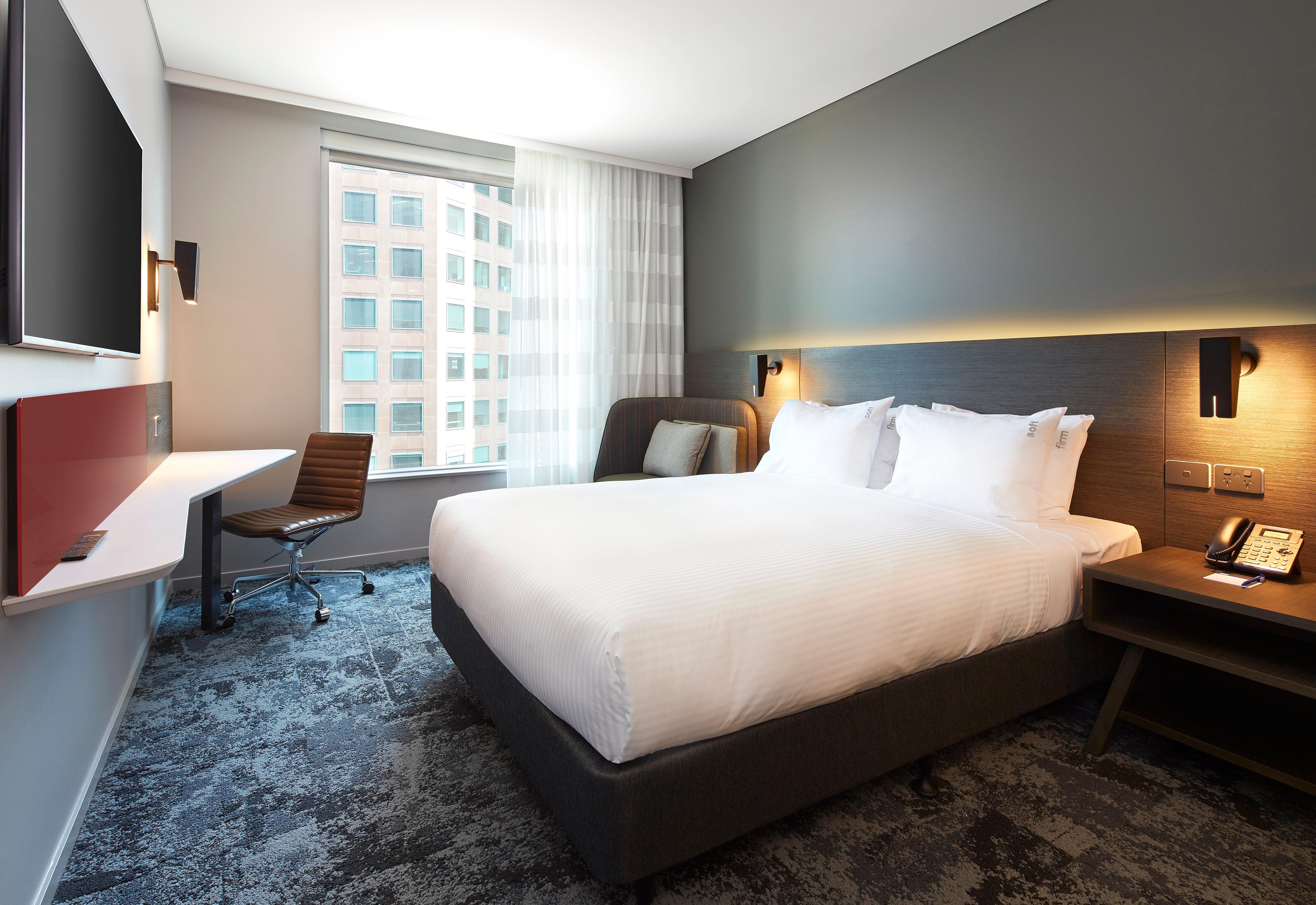 Holiday Inn Express Melbourne Southbank By Ihg Exterior photo