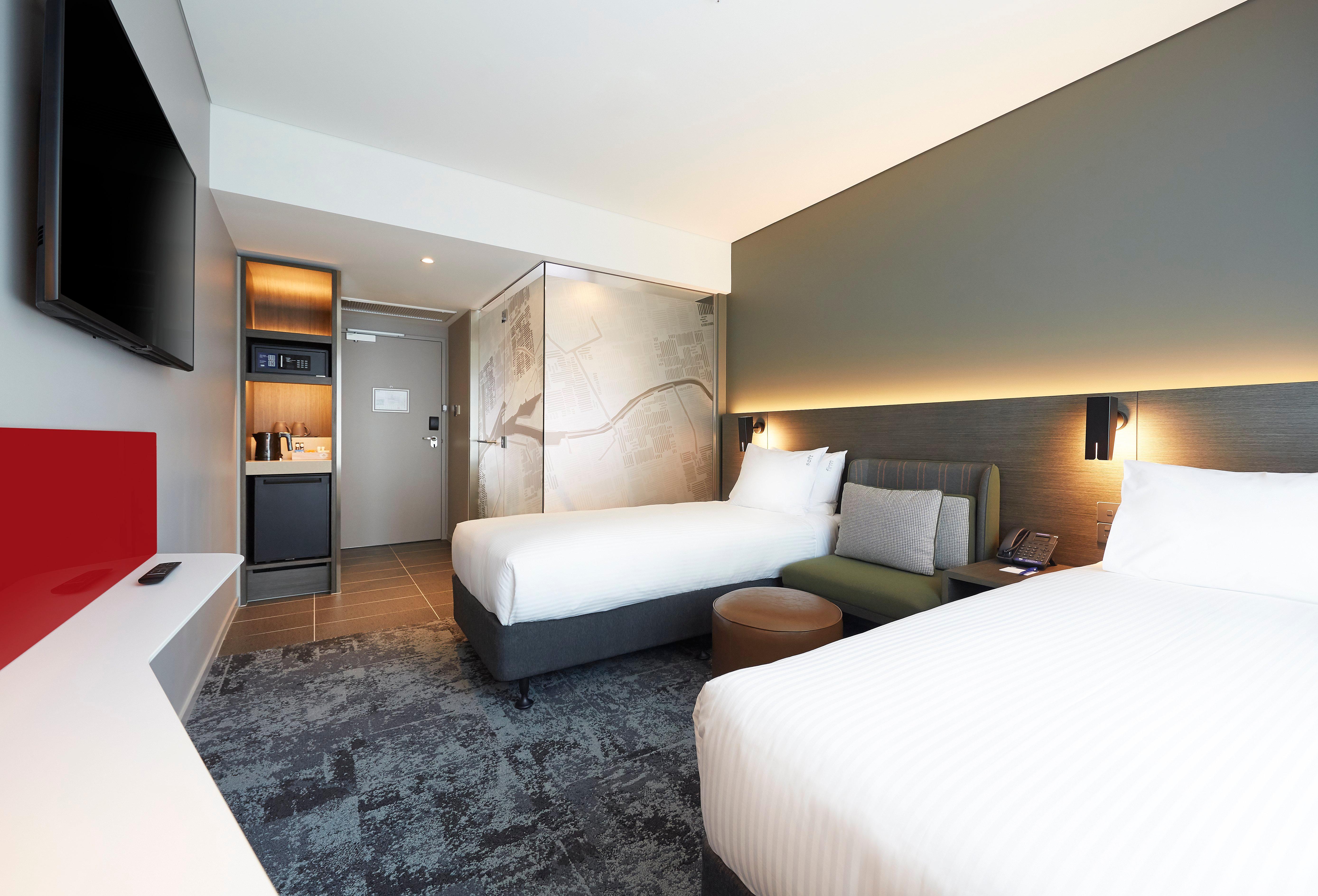 Holiday Inn Express Melbourne Southbank By Ihg Exterior photo
