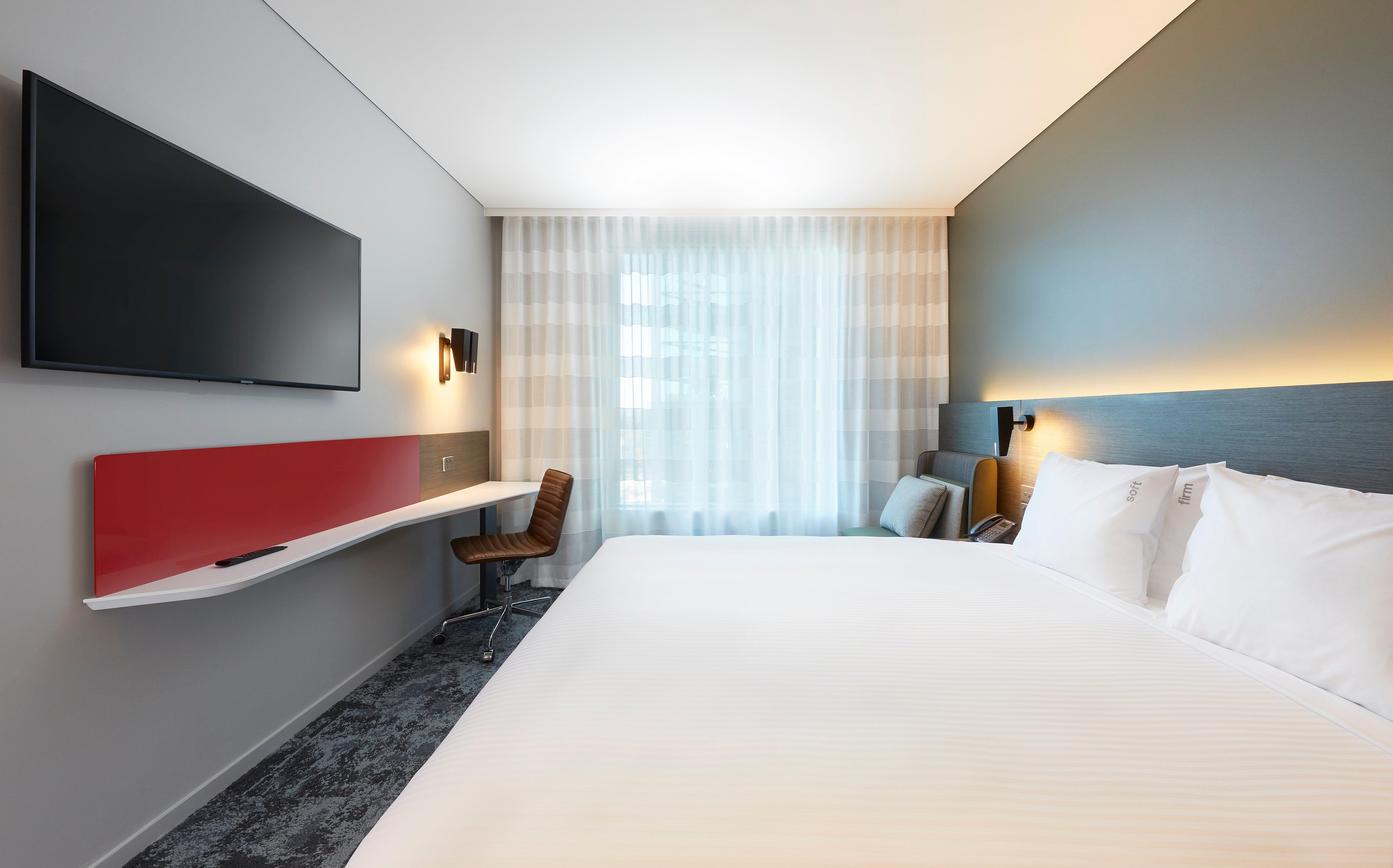 Holiday Inn Express Melbourne Southbank By Ihg Exterior photo