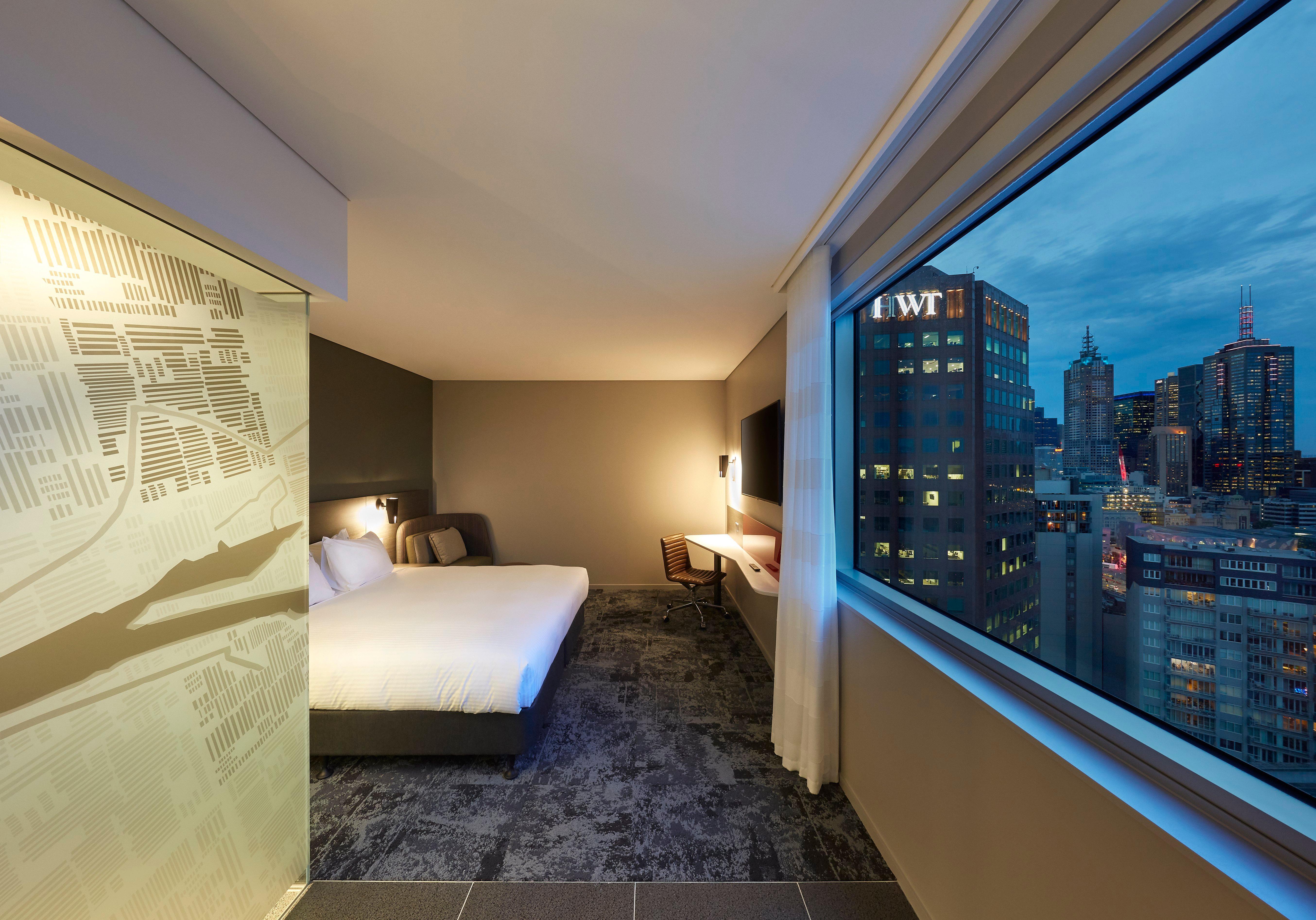 Holiday Inn Express Melbourne Southbank By Ihg Exterior photo