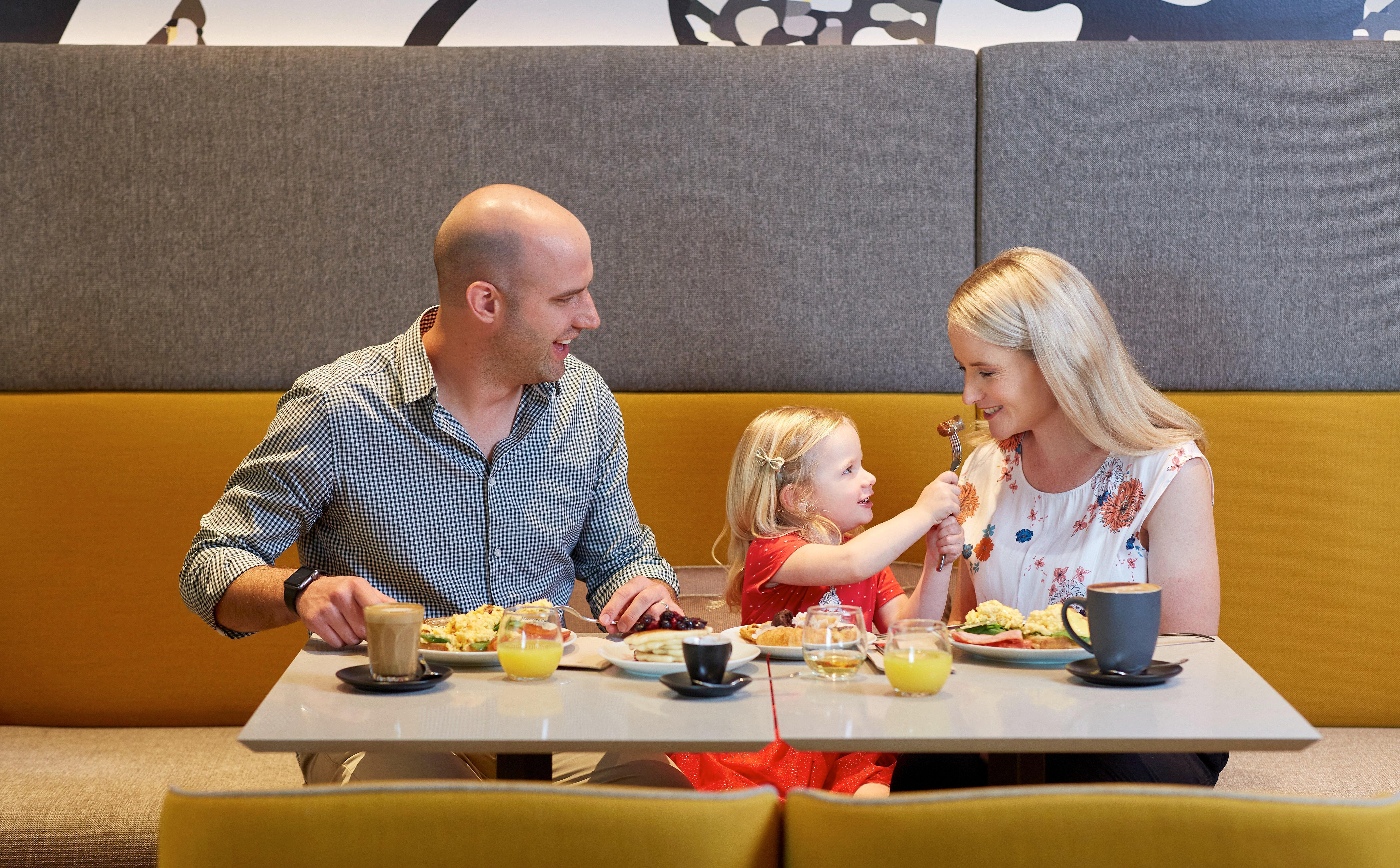 Holiday Inn Express Melbourne Southbank By Ihg Exterior photo