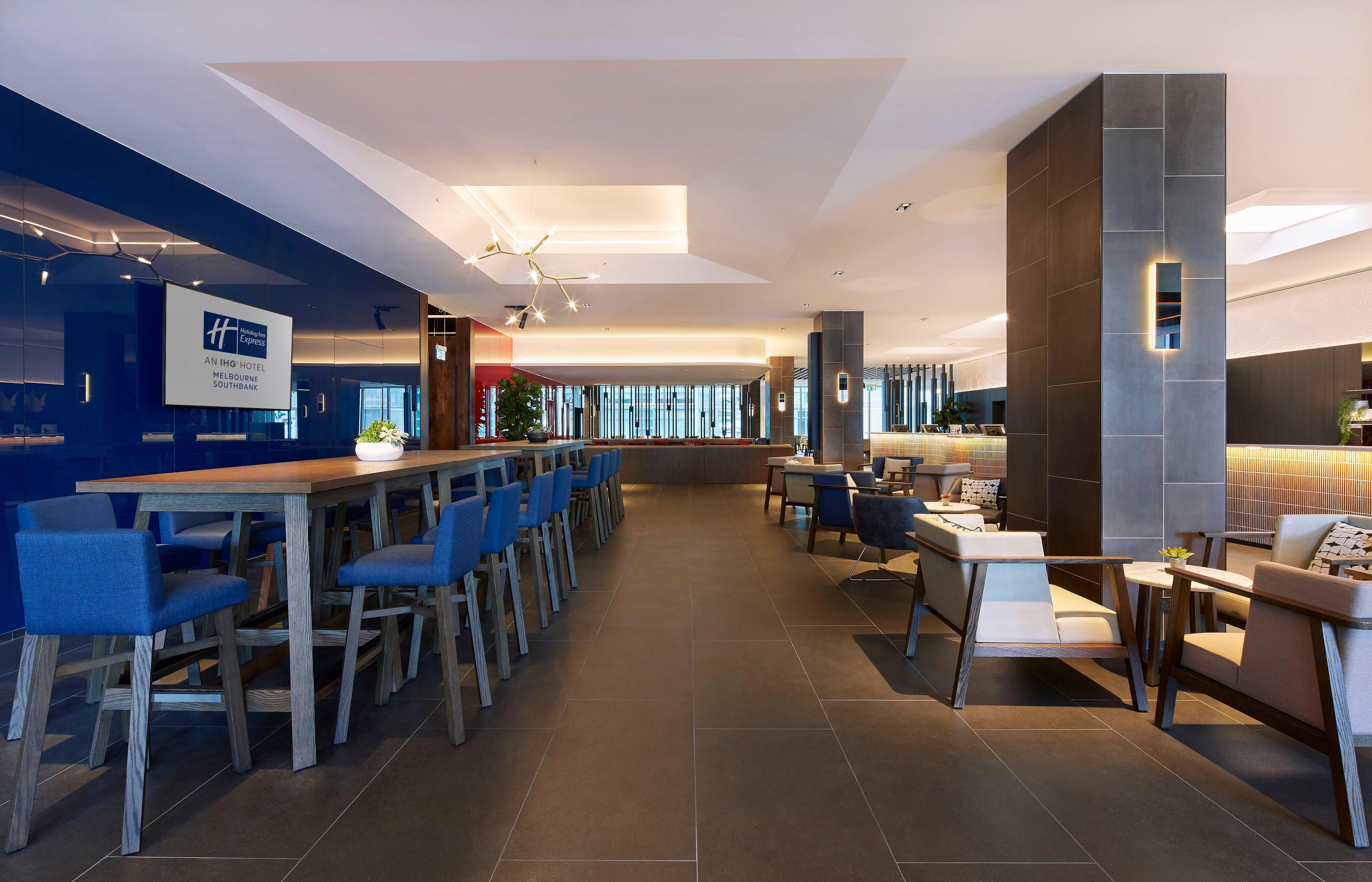 Holiday Inn Express Melbourne Southbank By Ihg Exterior photo