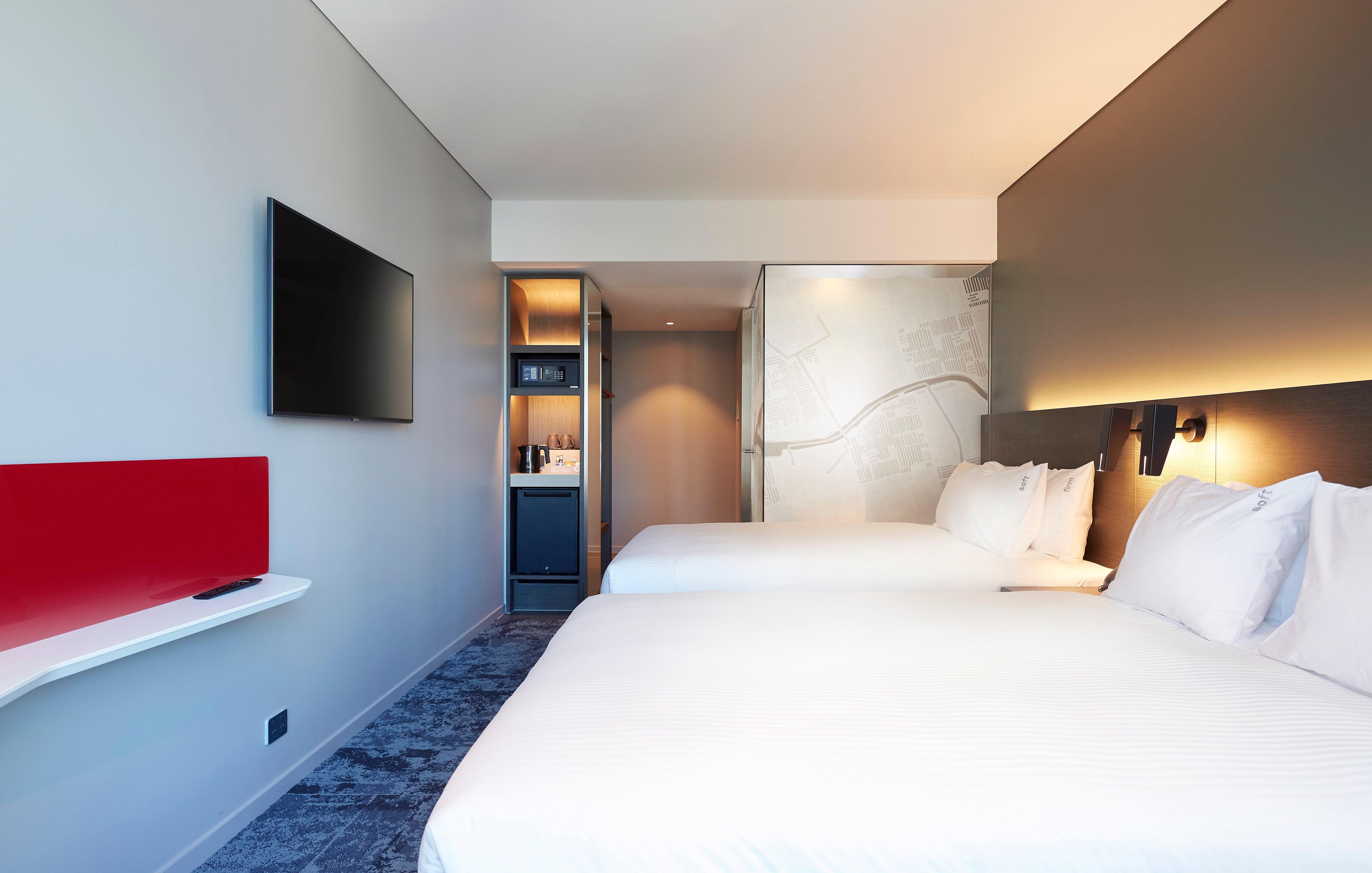 Holiday Inn Express Melbourne Southbank By Ihg Exterior photo