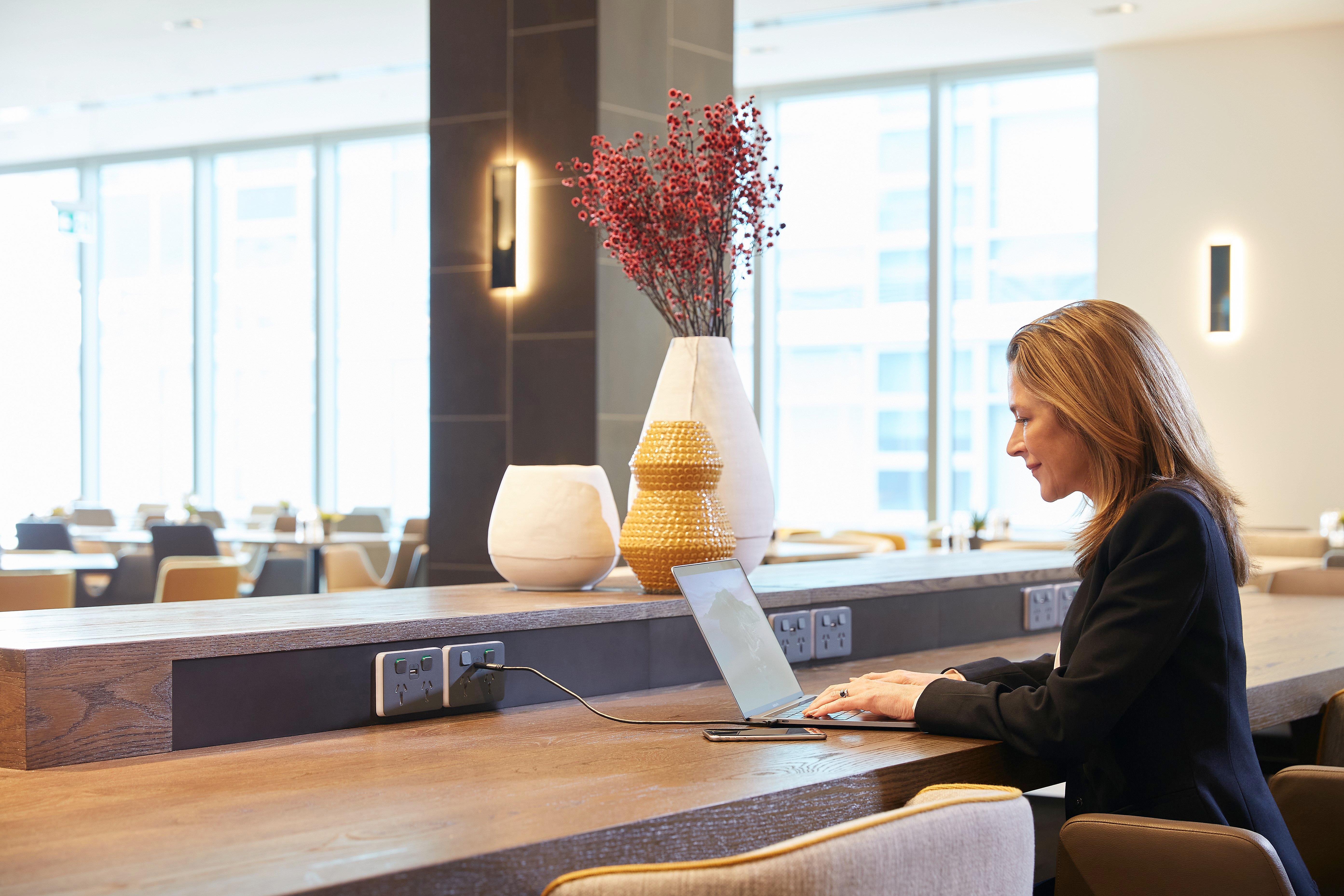 Holiday Inn Express Melbourne Southbank By Ihg Exterior photo