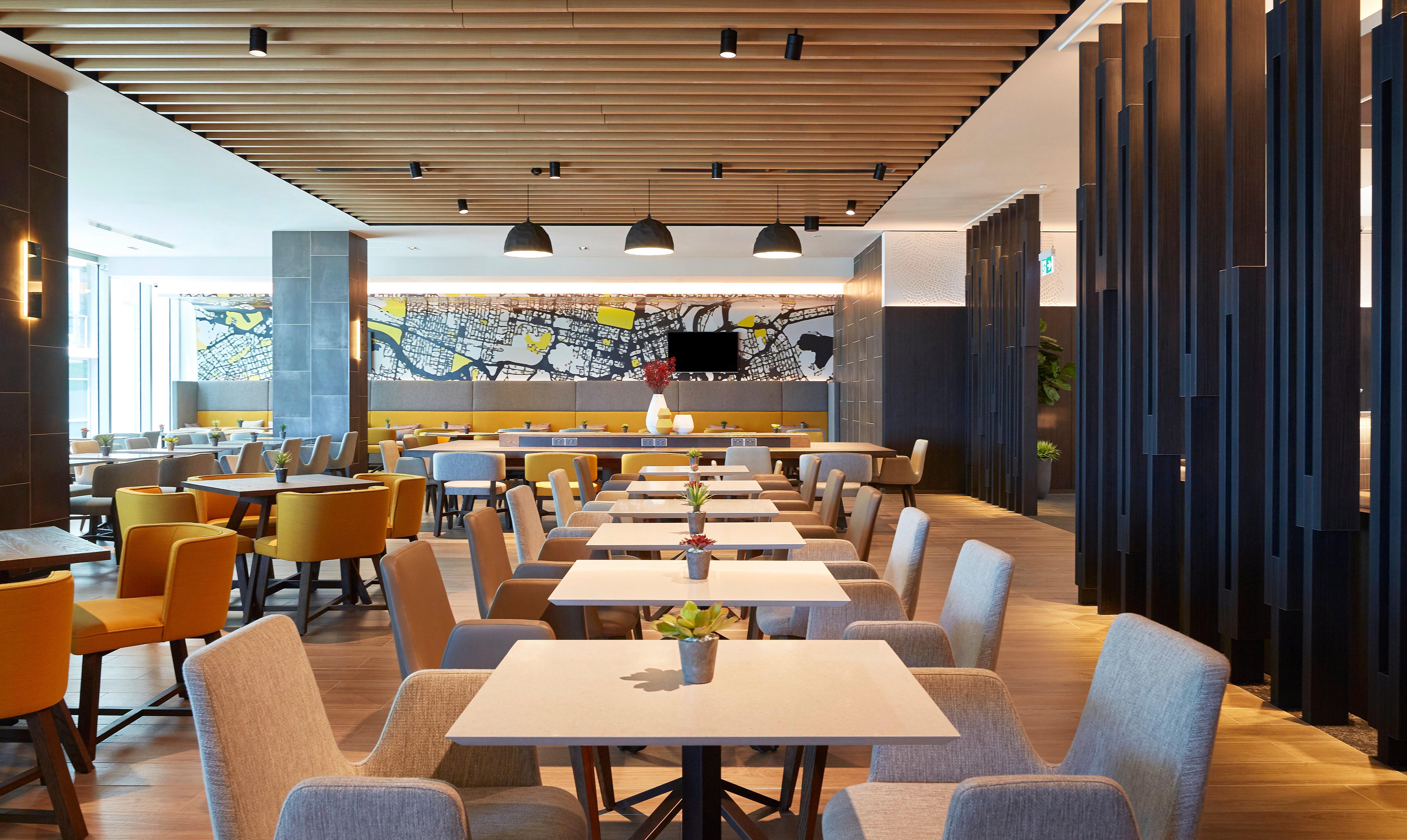 Holiday Inn Express Melbourne Southbank By Ihg Exterior photo