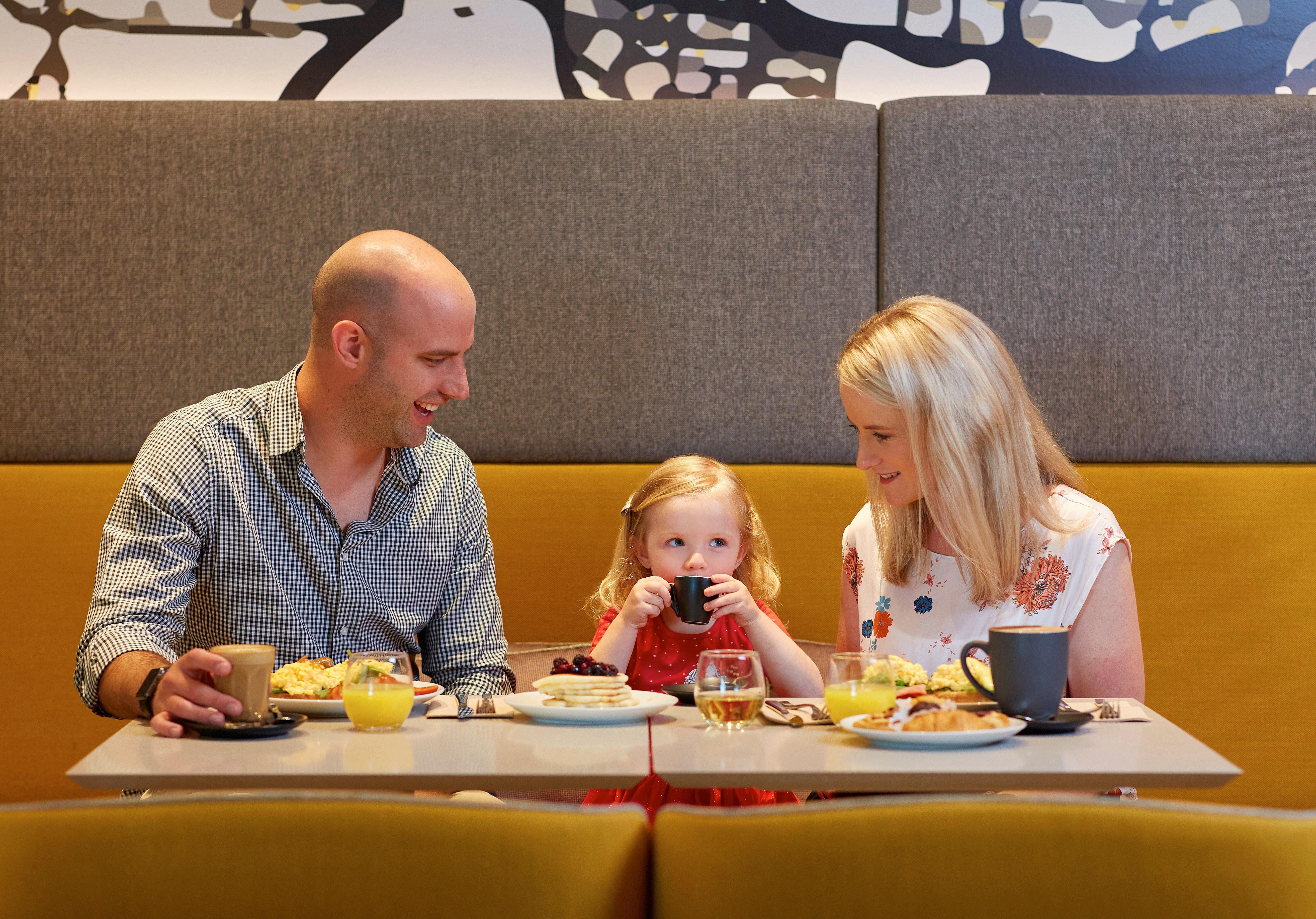 Holiday Inn Express Melbourne Southbank By Ihg Exterior photo
