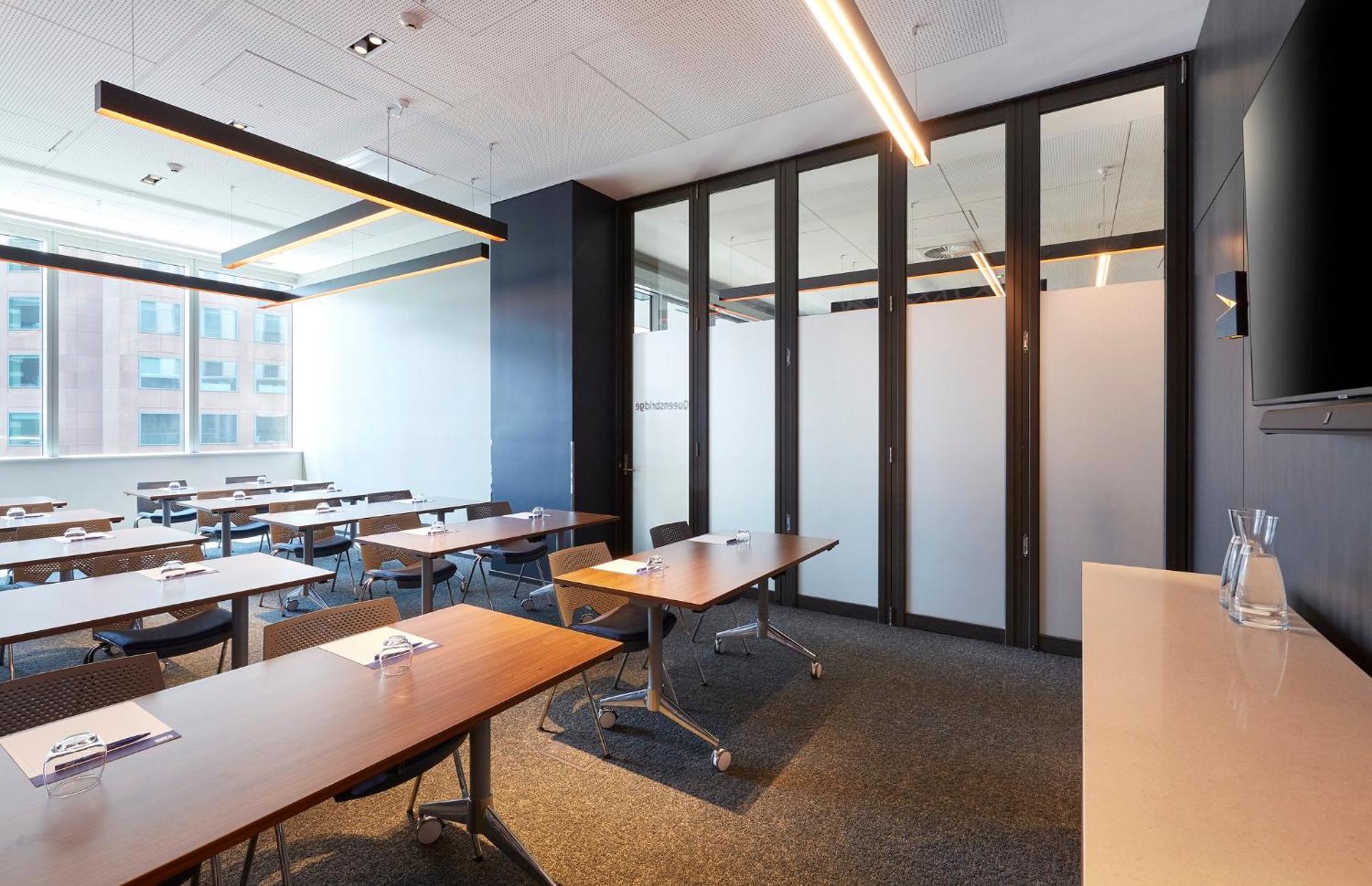 Holiday Inn Express Melbourne Southbank By Ihg Exterior photo